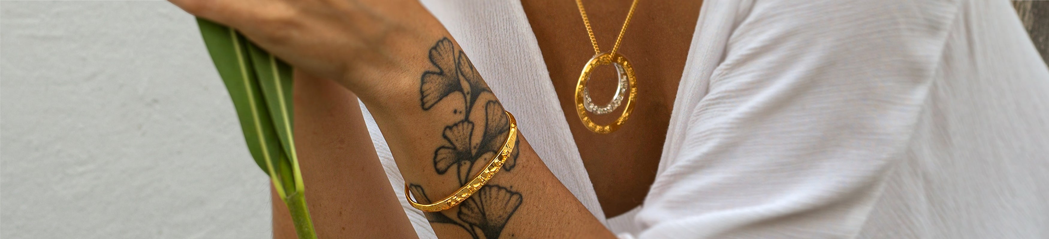 MANTRA SCHMUCK