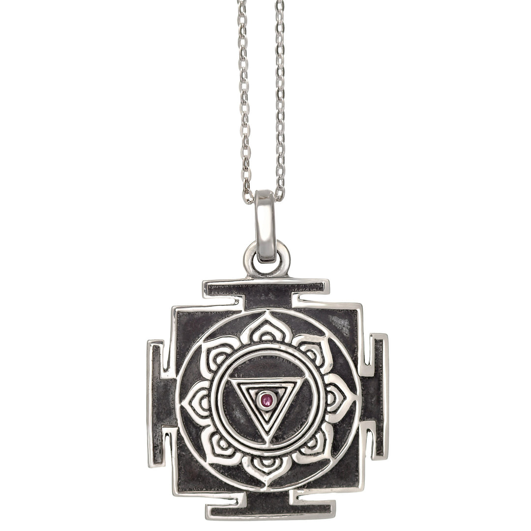 Kali Yantra Anhänger mit Rubin und geschwärzten Partien aus SterlingSilber mit Kette von ETERNAL BLISS - Spiritueller Schmuck
