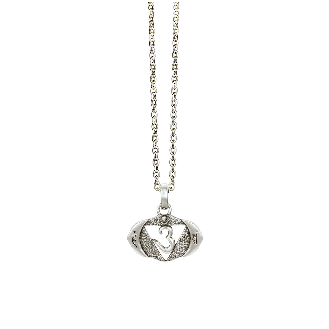 Kleiner Stirn Chakra Anhänger mit Mantra aus hochwertigem Sterling Silber mit Kette von ETERNAL BLISS - Spiritueller Schmuck