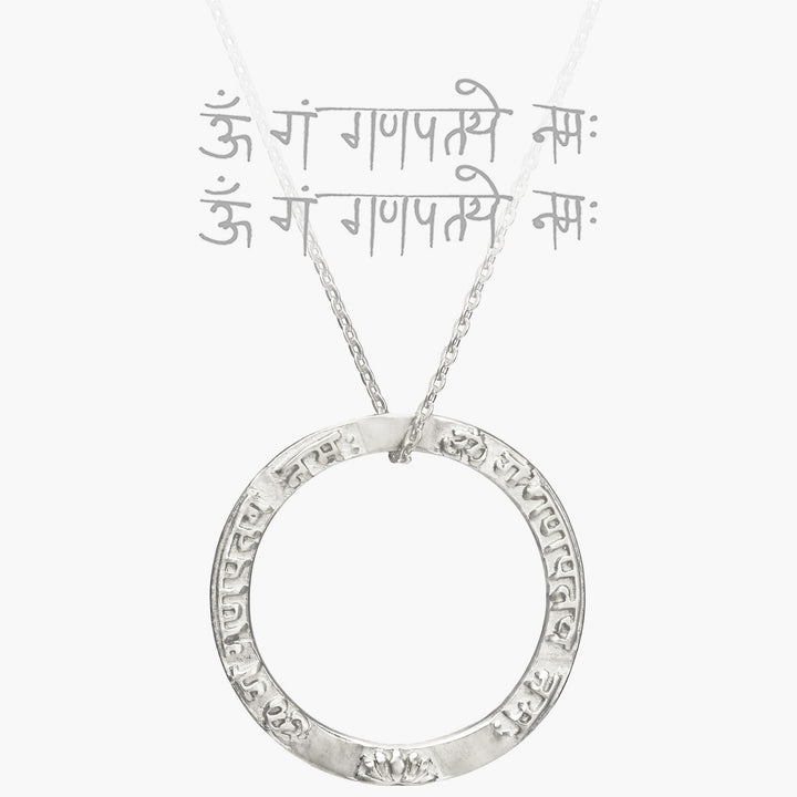 Ringförmiger Ganesha Mantra Anhänger  aus Sterling Silber von ETERNAL BLISS aus der spirituellen Yoga Schmuckkollektion
