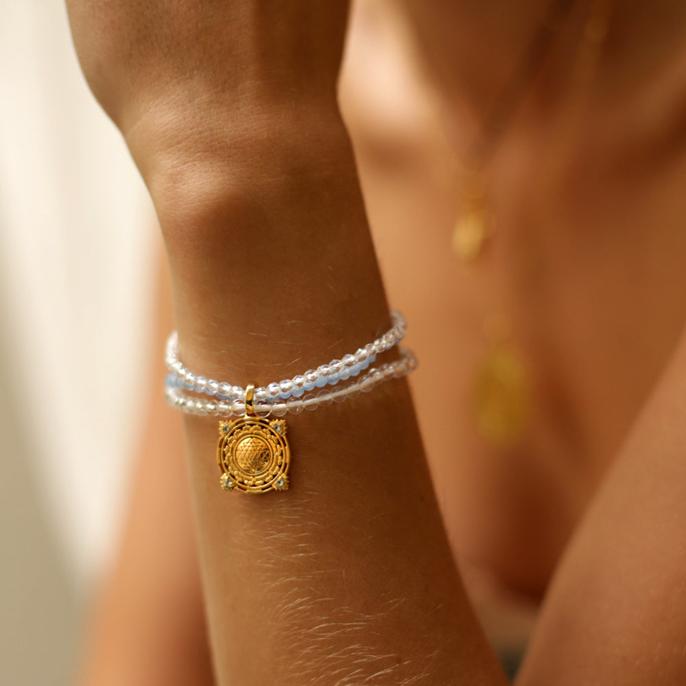 Sri Yantra Edelstein Armband mit Aquamarinen vergoldet