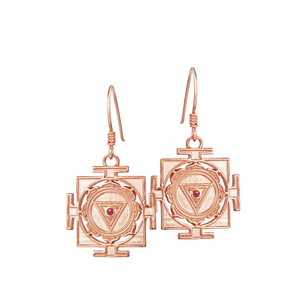 Kali Yantra Ohrhänger mit Rubin rosé vergoldet von ETERNAL BLISS - Spiritueller Schmuck