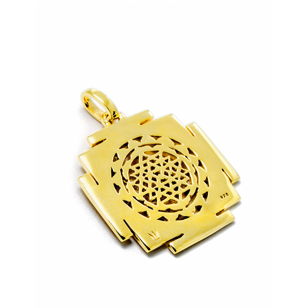 Hochwertig gearbeitete Rückansicht des Mystischen Sri Yantra Schmuck vergoldet