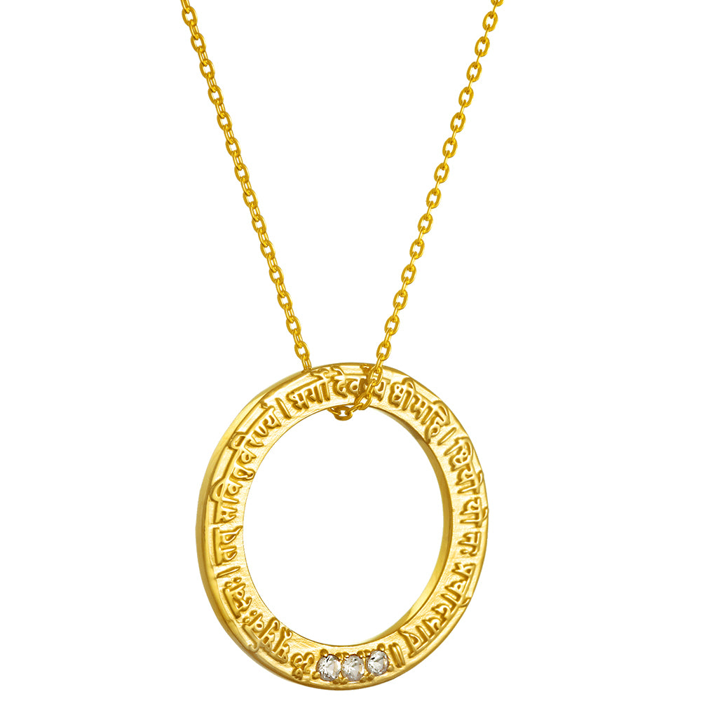 Seitenansicht des Gayatri Mantra Anhänger mit Edelstein aus Sterling Silber vergoldet von Eternal Bliss  aus der Yoga Schmuckkollektion